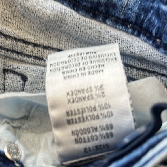 Joe’s Jeans Shorts - Picture 3 of 4